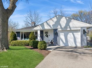 269 Riverside Dr, Northfield, IL 60093