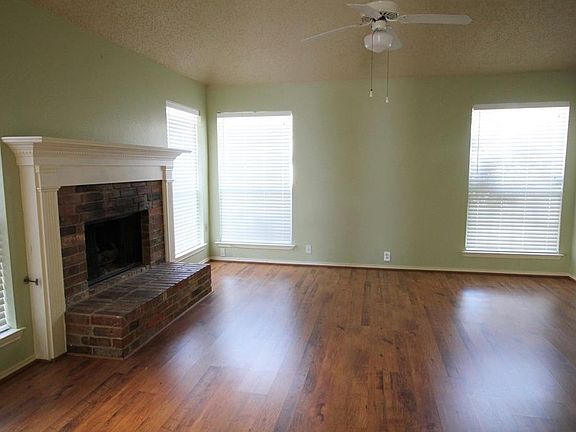 2nd image of 7000 Chateau Dr