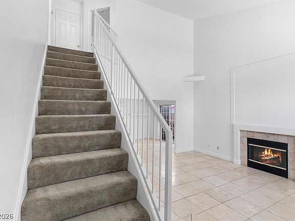 3rd image of 1633 Cave Spring Dr