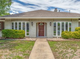 1020 Nottingham Dr, Carrollton, TX 75007