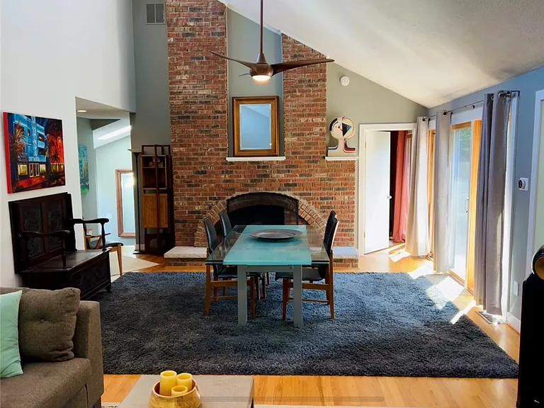 27 Hoyt Pl — Photo 7