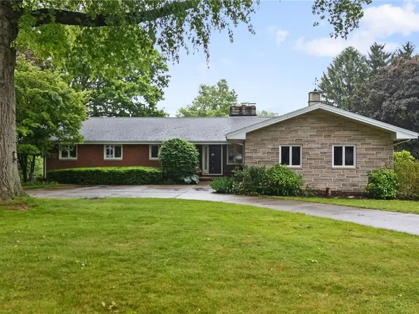 4616 Frazer Ave NW, Canton, OH 44709