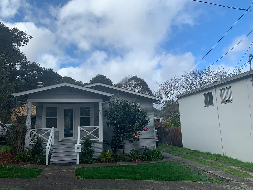 107 West St