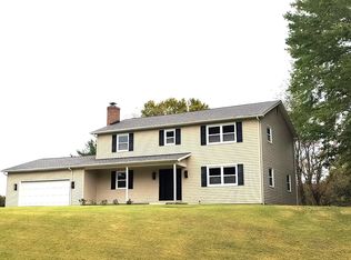 8749 Valley Dr, Waldorf, MD 20603