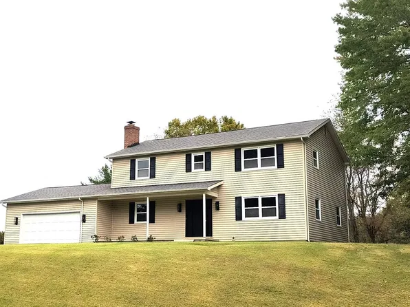 8749 Valley Dr, Waldorf, MD 20603