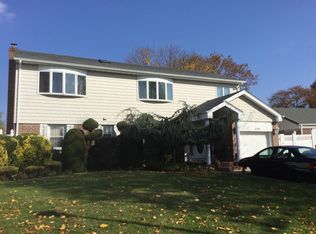 726 Cypress Dr, Franklin Square, NY 11010