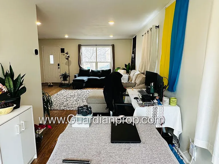 2700 Quentin Ave — Photo 4