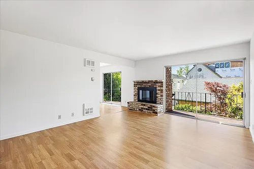 2118 Alameda Ave Photo 1