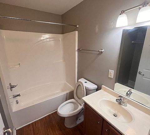 5th image of 1633 W Jefferson St #3