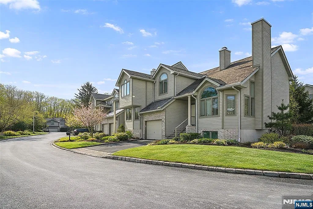 3 bed, 3.5 bath, $5,000 — Photo 1