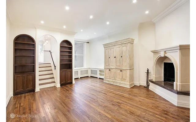 Sold by Douglas Elliman | media 10