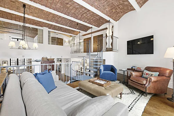 Sold by Compass | media 18