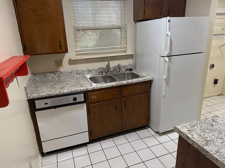 1101 Washington Ct #1 — Photo 7