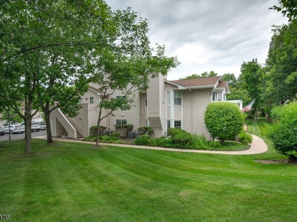 78 Wendover Ct, Bedminster, NJ