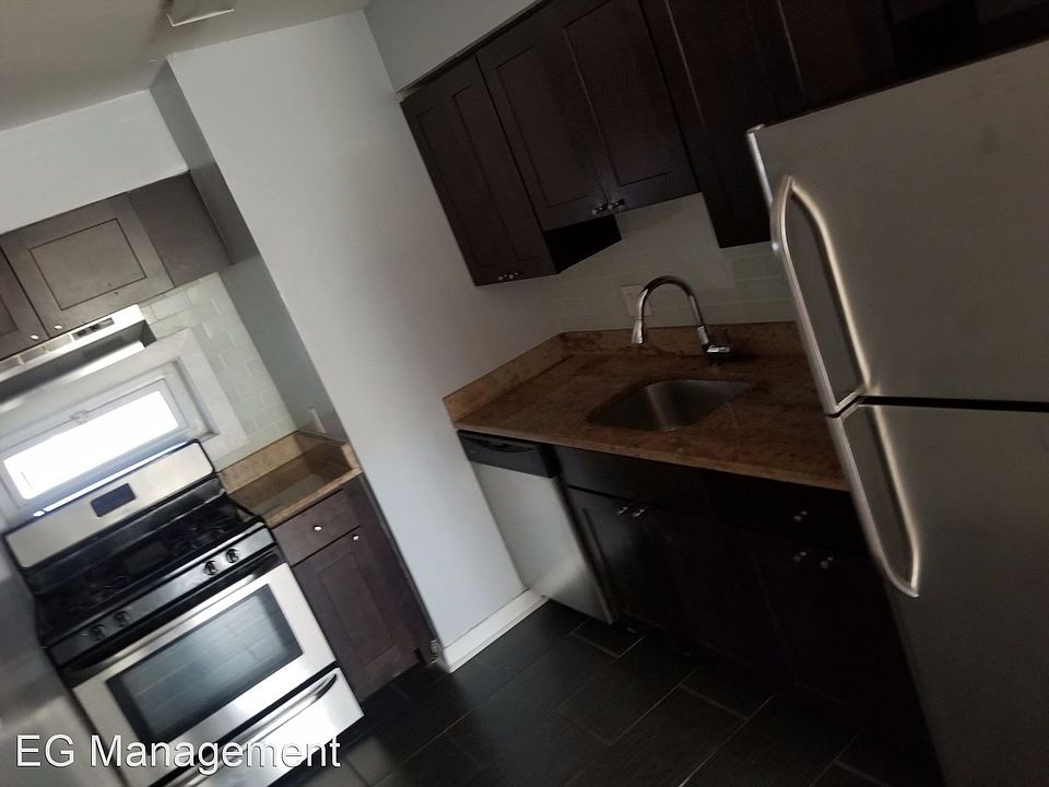 2nd image of 623 N 32nd St #2