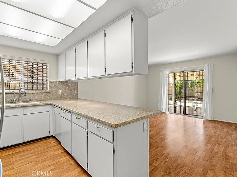 16831 S Mariposa Ave — Photo 9