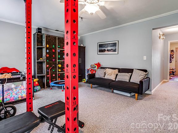 4th image of 128 Rock Ridge Ln