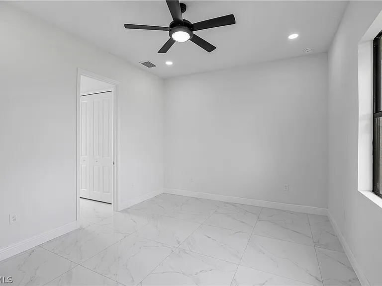 744 Oakridge Ave S — Photo 5
