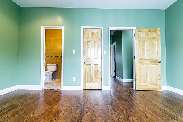 Rented by Nooklyn NYC LLC | media 41