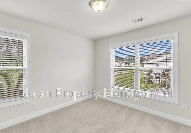1577 Krait Ct — Photo 34