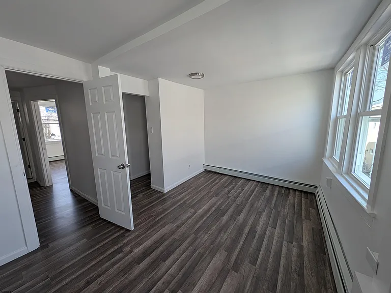 803 N Indiana Ave — Photo 18