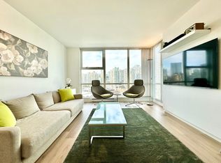 193 Aquarius Mews #2105, Vancouver, BC V6Z 2Z2