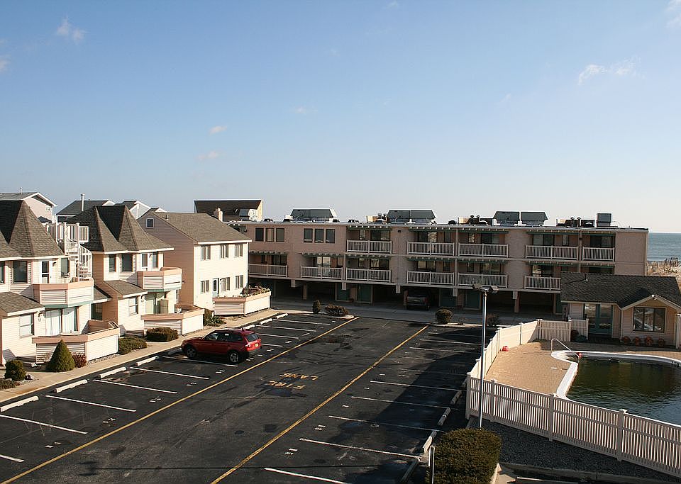 1st image of 2 2nd Ave Unit 4