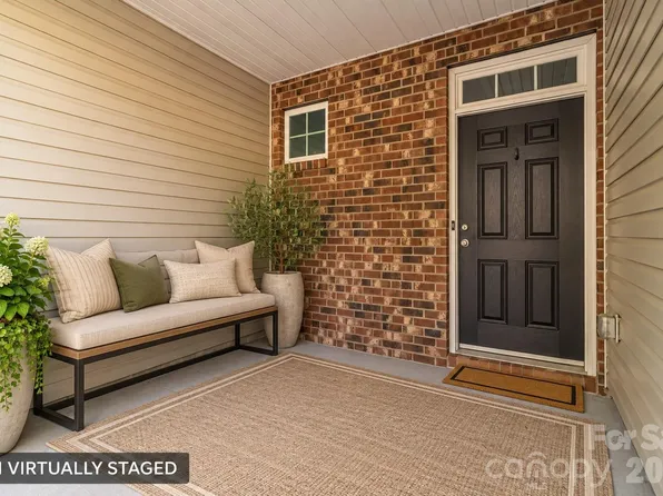 7048 Woodsbay Ln, Rock Hill, SC 29732