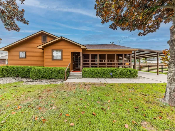 7809 Beckley St, Houston, TX 77088
