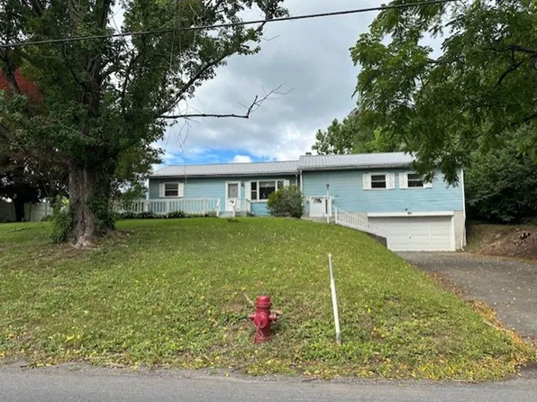 891 N 4th St, Newport, PA 17074