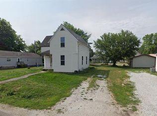 812 E State St, Astoria, IL 61501