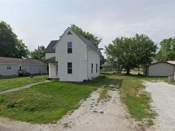 812 E State St, Astoria, IL 61501