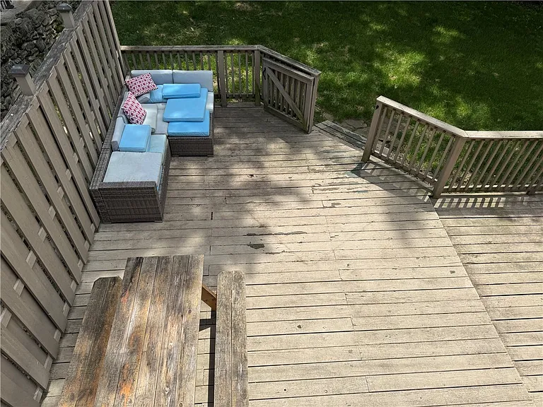 633 Crystal Dr — Photo 35