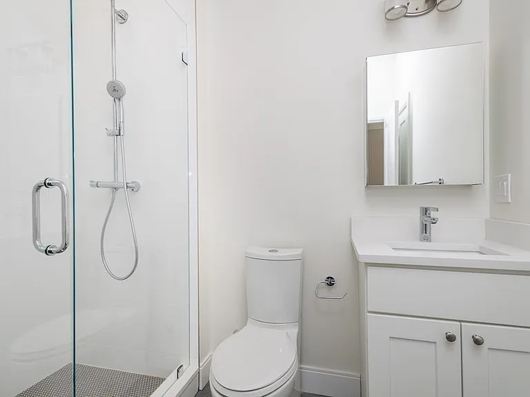 3247 Washington St #3 — Photo 6