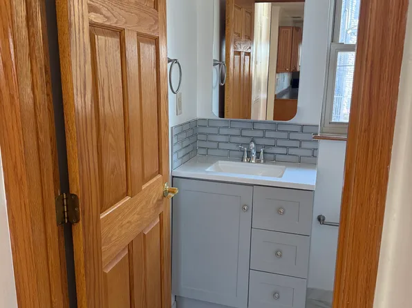 147 Liberty Avenue image 15 of 20