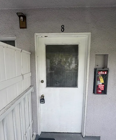 44 N Roosevelt Ave #8 — Photo 1