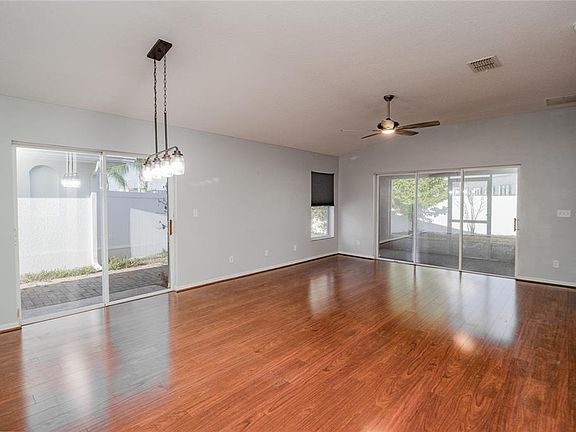 3rd image of 3473 Raleigh Dr