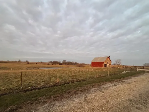 477 Colorado Rd, Williamsburg, KS 66095