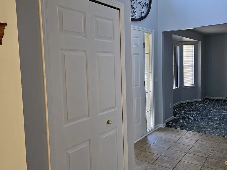 1254 Hartland St — Photo 46