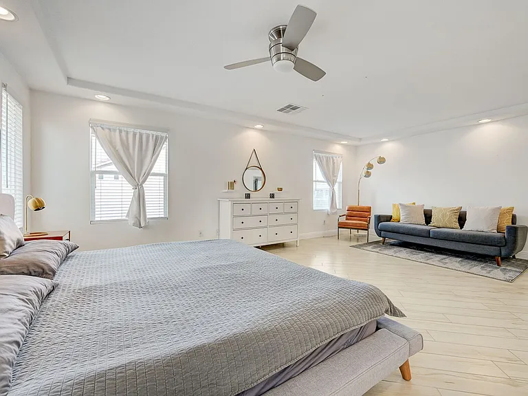 5556 Dancing Fox Ct — Photo 32