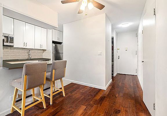 3rd image of 333 E 30th St APT 5H