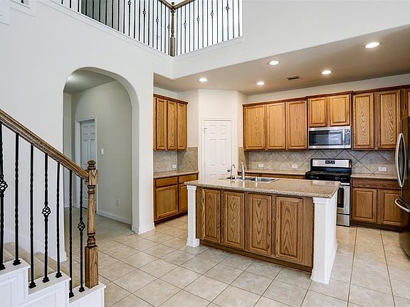 3rd image of 9947 Lazy Cove Ln