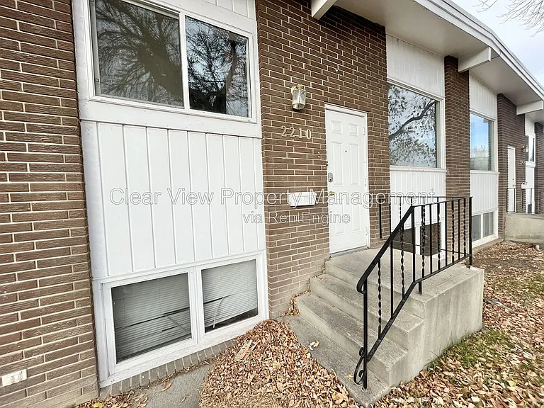 2210 Mayor Magrath Dr S — Photo 20