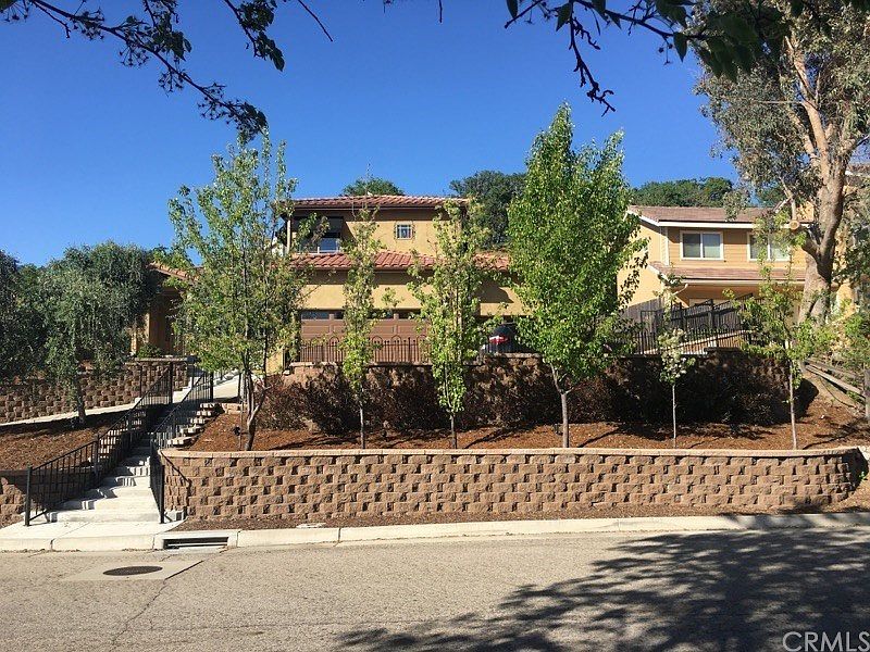 2nd image of 503 Red River Dr