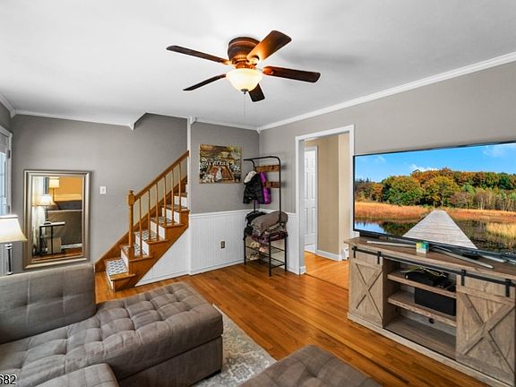 4th image of 27 Condict Rd