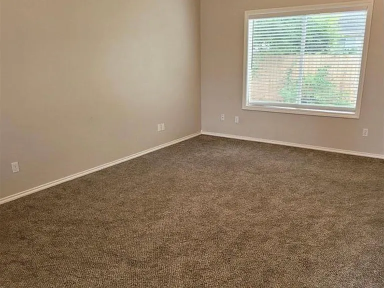 6427 E Dannsmore Dr — Photo 7