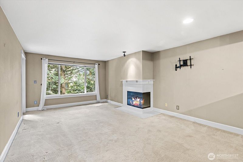 4th image of 300 N 130th Street #2302