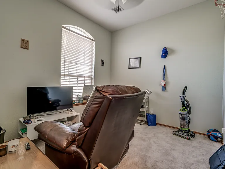 16232 Seminole Dr — Photo 37
