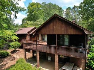 11051 Lake Ridge Ln, Seneca, SC 29672