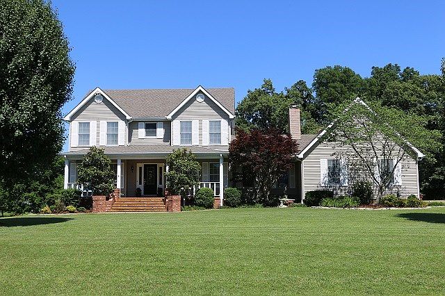 1st image of 76 Cherry Hill Ln